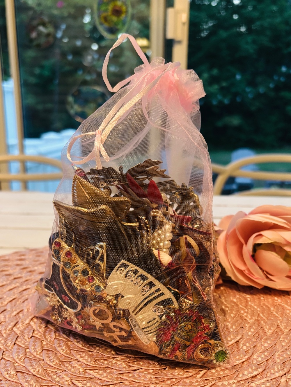 Mystery bag of Pins and Brooches! 2lb